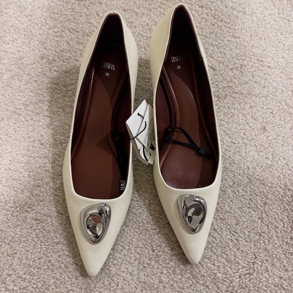 ZARA White Leather Cap Toe Heels NWT Silver Metal Pointed Pumps Size 8 - Picture 6 of 16